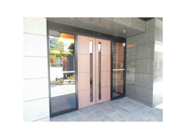  名古屋市営地下鉄東山線/新栄町駅 徒歩5分 11階 築5年