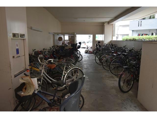  名古屋市営地下鉄東山線/新栄町駅 徒歩6分 5階 築37年