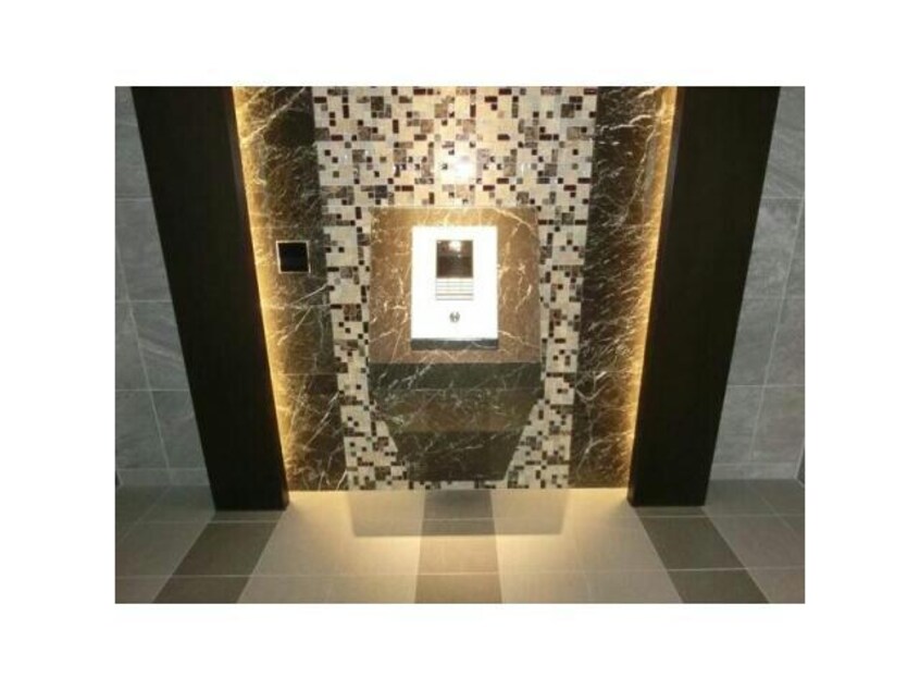  名古屋市営地下鉄名城線/久屋大通駅 徒歩2分 11階 築5年