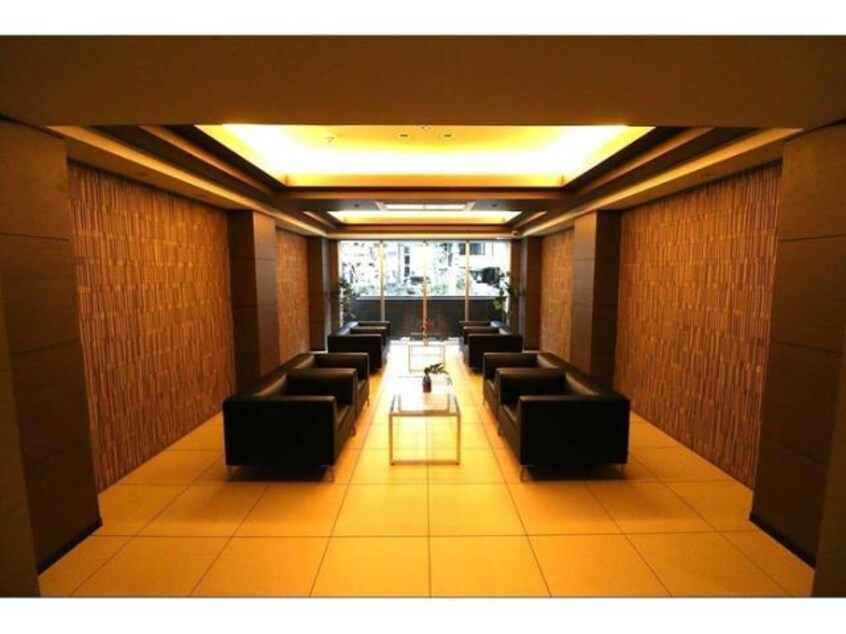  名古屋市営地下鉄東山線/新栄町駅 徒歩2分 10階 築4年