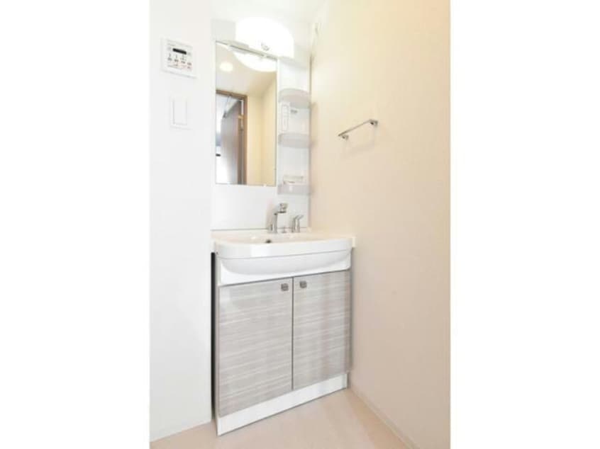  名古屋市営地下鉄鶴舞線/鶴舞駅 徒歩12分 5階 築3年