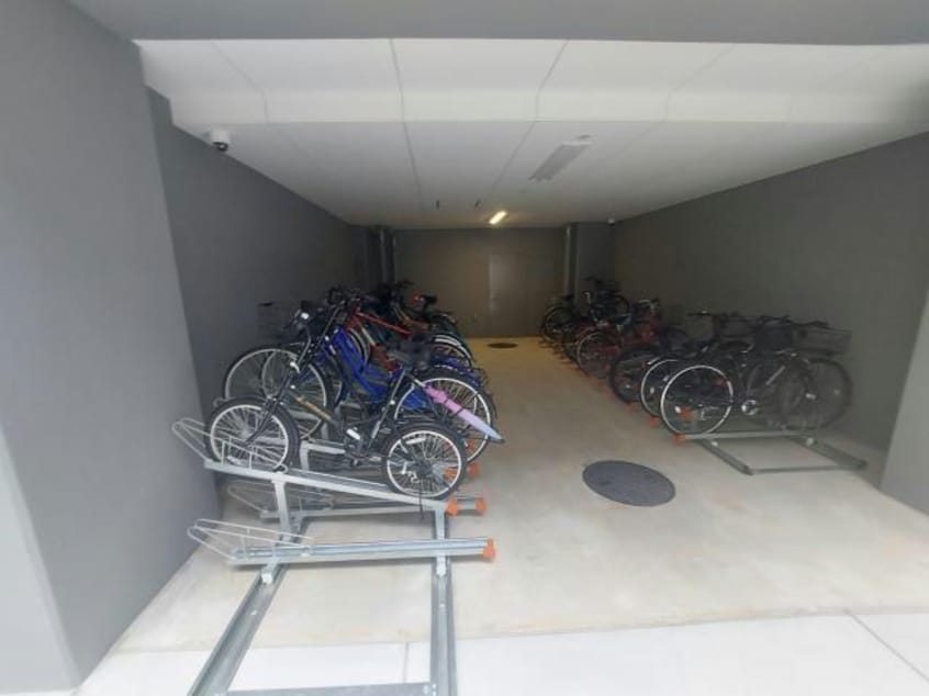  名古屋市営地下鉄東山線/新栄町駅 徒歩3分 8階 築3年