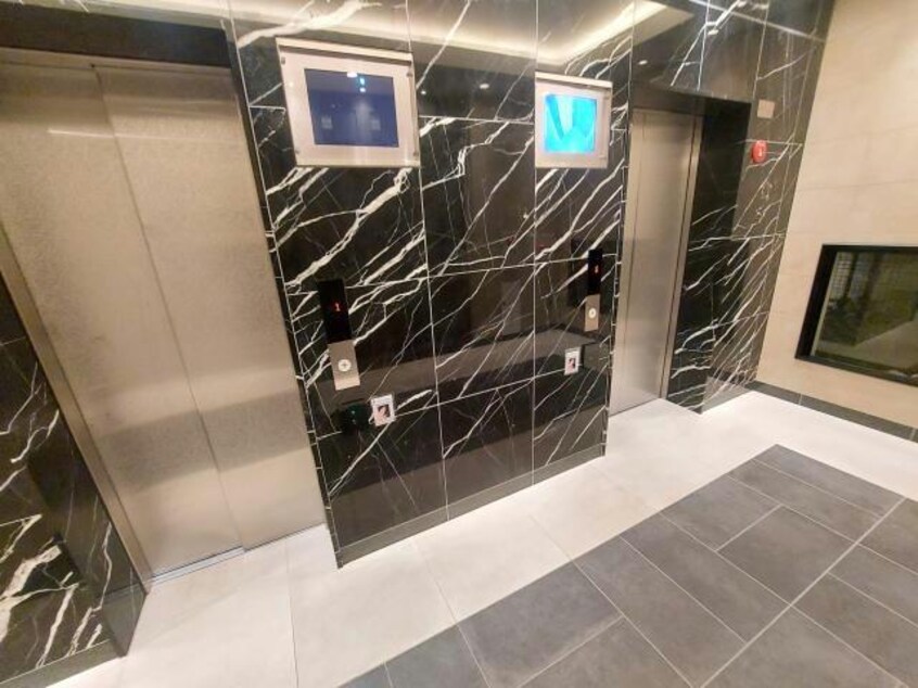  名古屋市営地下鉄東山線/栄駅 徒歩5分 12階 築4年