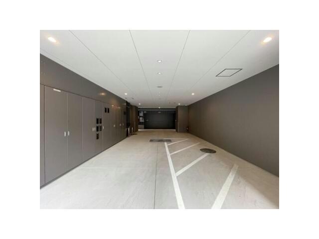  名古屋市営地下鉄東山線/栄駅 徒歩5分 12階 築4年