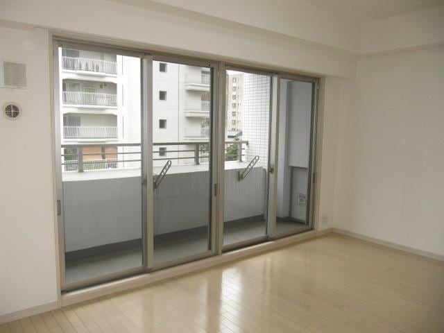  名古屋市営地下鉄名城線/久屋大通駅 徒歩6分 2階 築18年