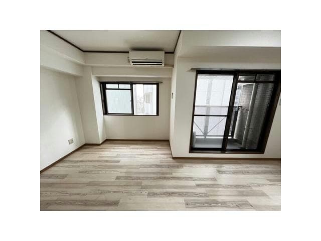  名古屋市営地下鉄鶴舞線/鶴舞駅 徒歩13分 3階 築28年