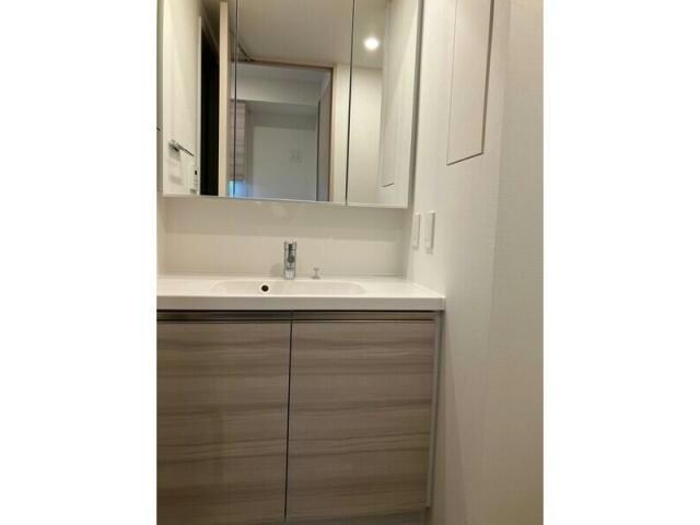  名古屋市営地下鉄東山線/新栄町駅 徒歩10分 2階 築1年