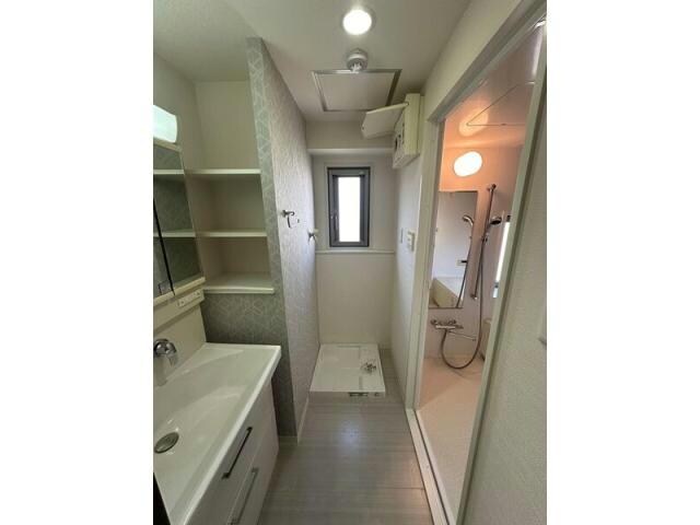  名古屋市営地下鉄東山線/新栄町駅 徒歩6分 8階 築12年