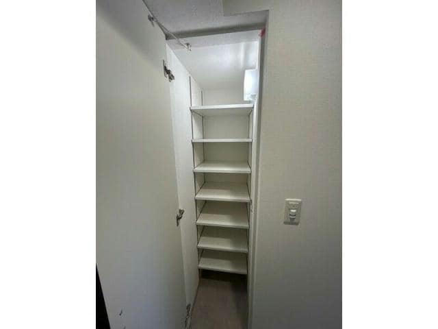  名古屋市営地下鉄東山線/新栄町駅 徒歩5分 8階 1年未満