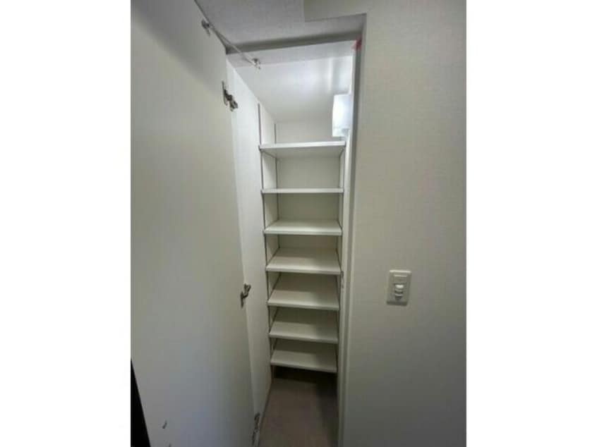  名古屋市営地下鉄東山線/新栄町駅 徒歩5分 8階 1年未満