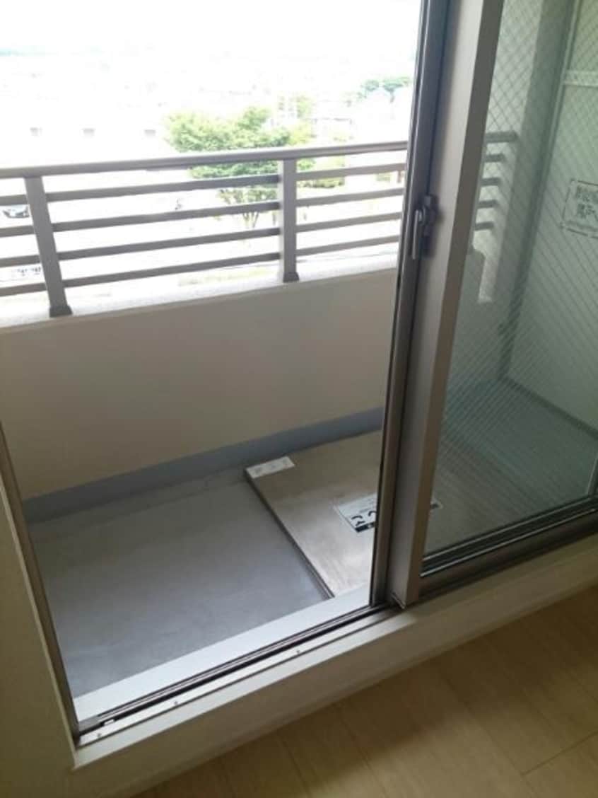  レジデンス　薪