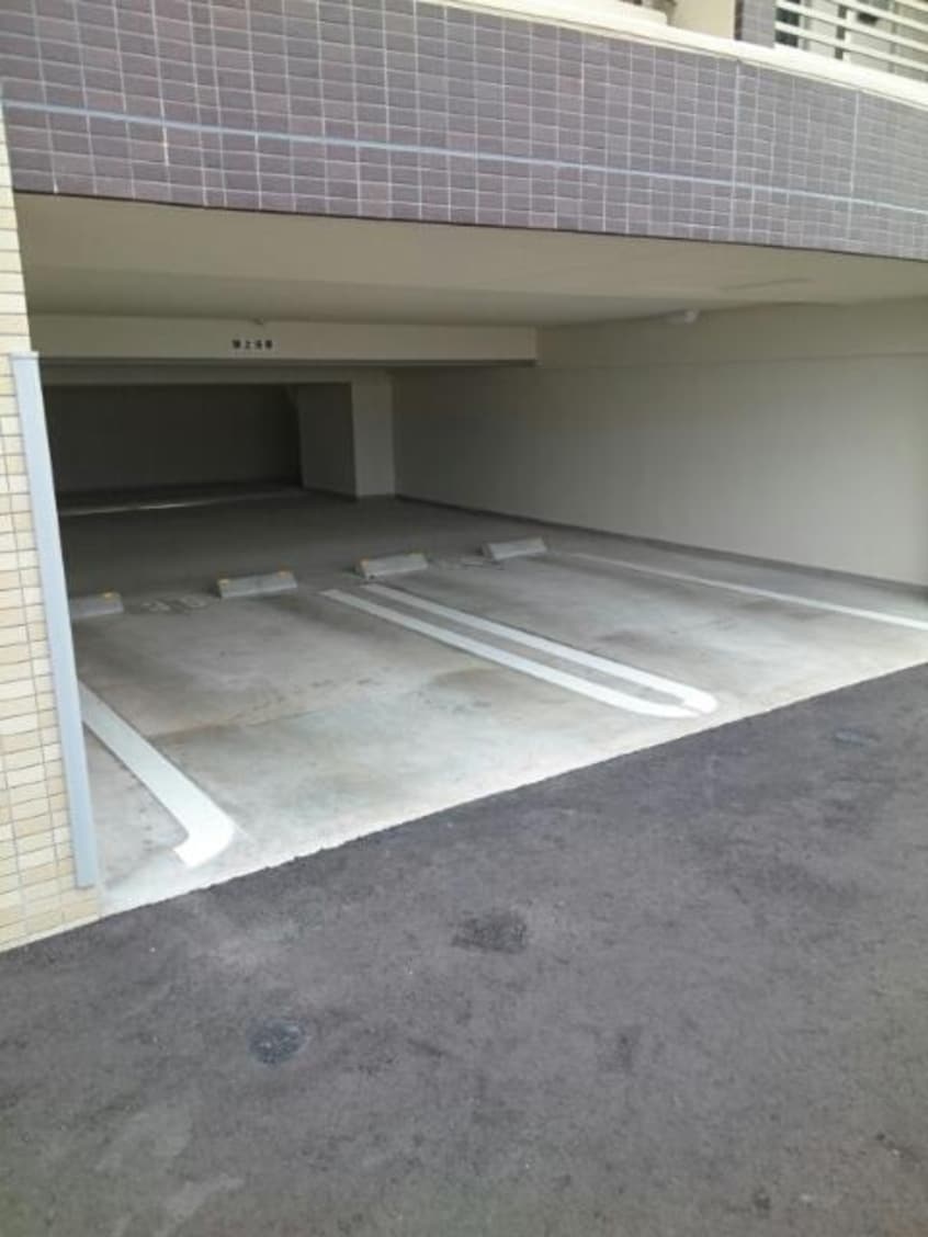  レジデンス　薪