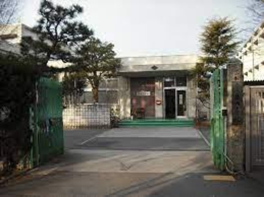 京田辺市立草内小学校(小学校)まで1052m ランデュール岡本
