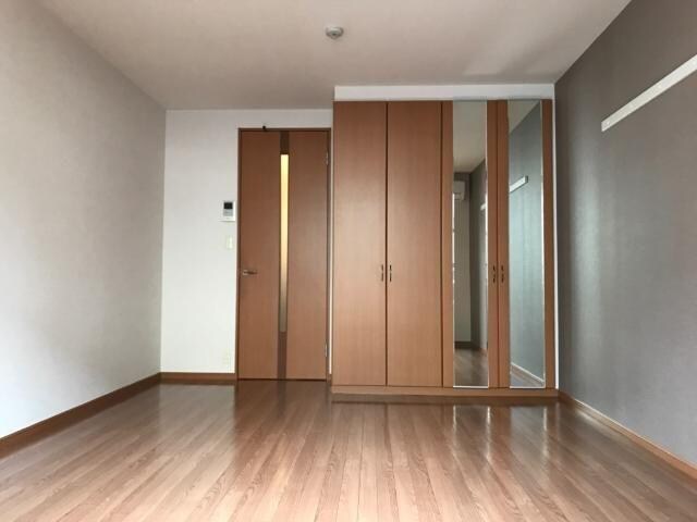  ヴェルダンディ