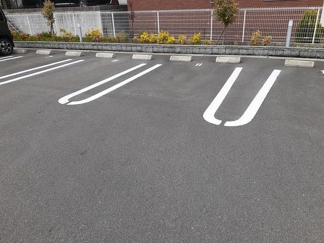  サニーヴィラ　エテルノＭ