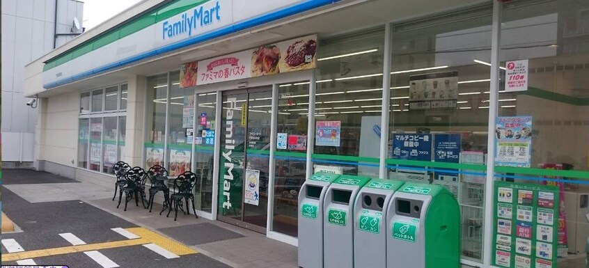 ファミリーマート竹田松林町店(コンビニ)まで406m アクアパレス
