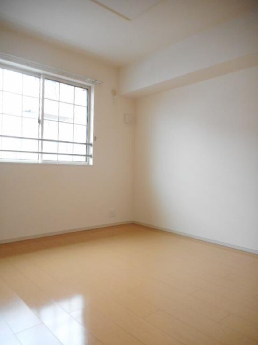  フラワータウン　アゼリア