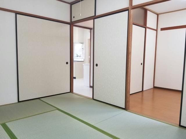  サンハイツ