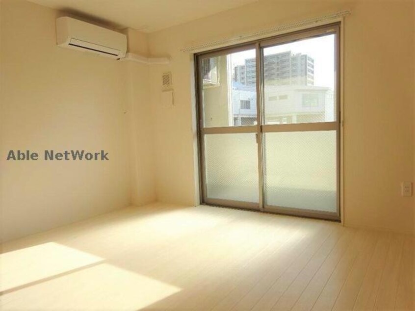  ユニヴァリィルークス