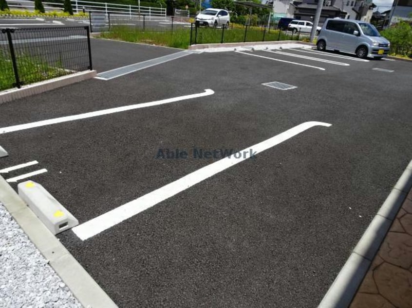  内房線/姉ケ崎駅 徒歩15分 1階 築8年
