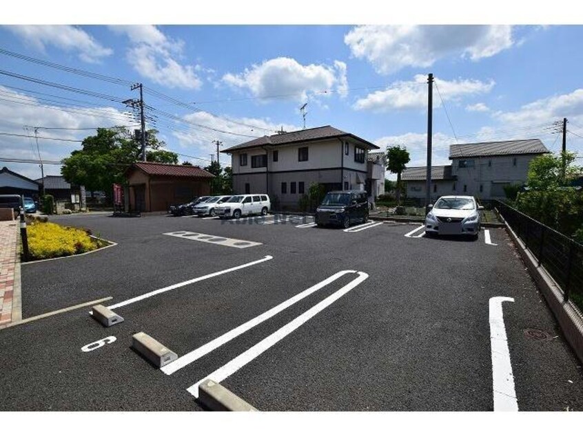  内房線/姉ケ崎駅 バス7分千種中学校下車:停歩7分 1階 築9年