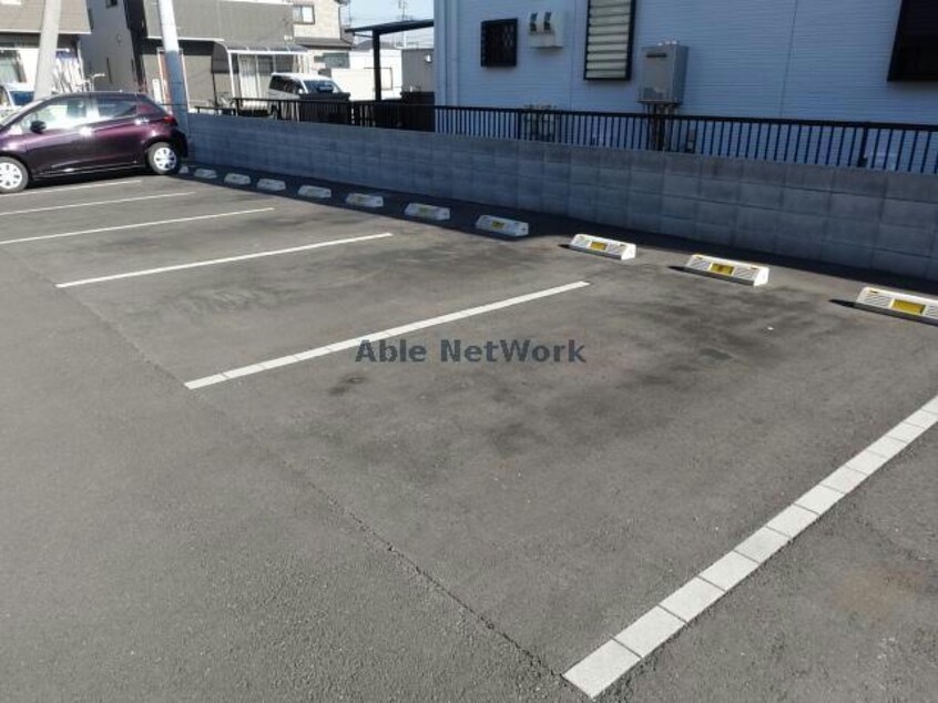 敷地内駐車場 ルリオン