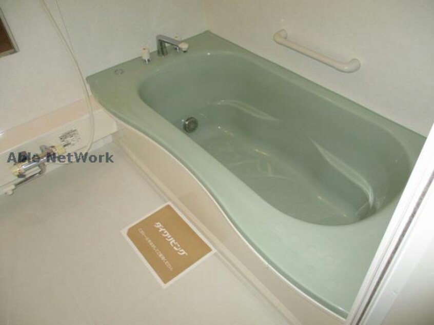  アヴァンセ八幡Ｂ