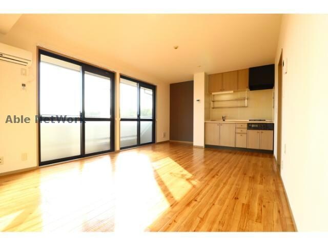  サバーブトリプル