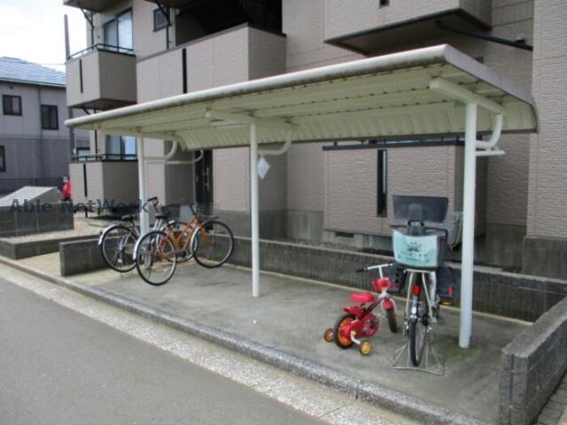  サバーブトリプル