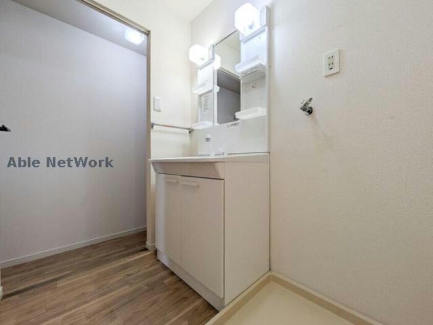  ロイヤルスクエアB