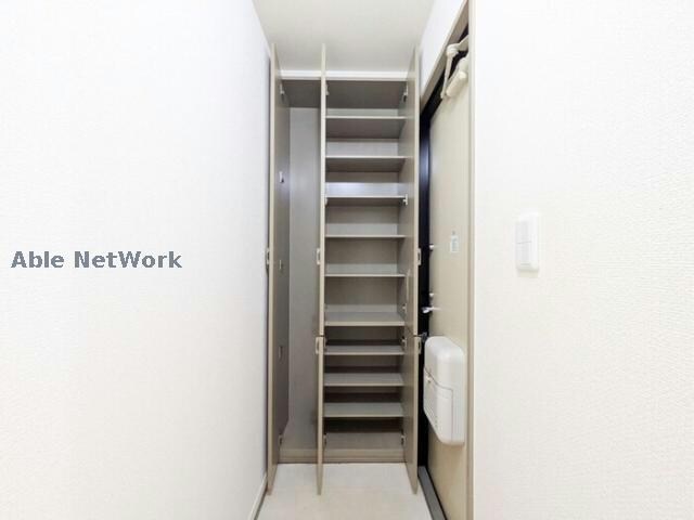  ロイヤルスクエアB