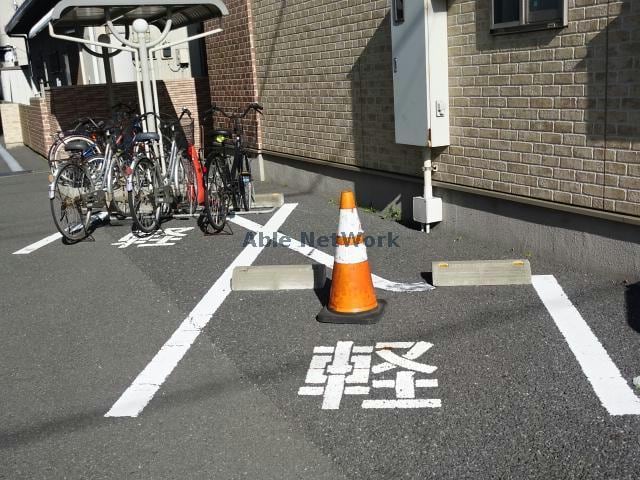  サイドハウス