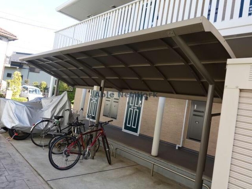 駐輪場 リヴィエール(岩崎)