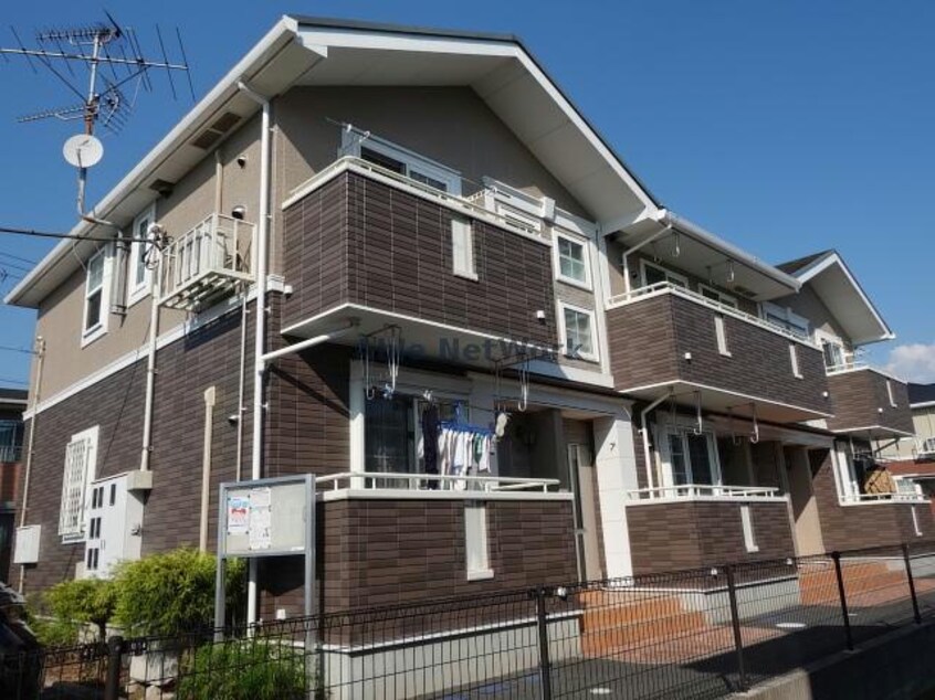  内房線/姉ケ崎駅 バス8分今津朝山公民館下車下車:停歩3分 2階 築15年
