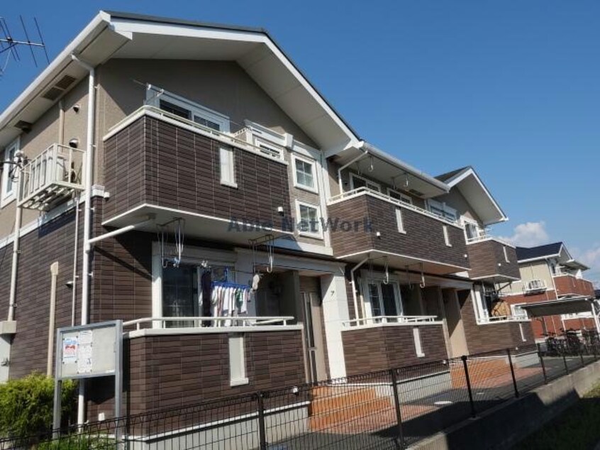  内房線/姉ケ崎駅 バス8分今津朝山公民館下車下車:停歩3分 2階 築15年