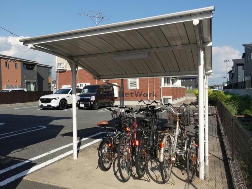  内房線/姉ケ崎駅 バス8分今津朝山公民館下車下車:停歩3分 2階 築15年