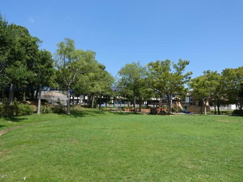 おゆみ野なつのみち公園(公園)まで877m※公園目の前です。ステキ ツインハーモニー　A