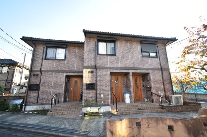  タウンハウス　セリージュ