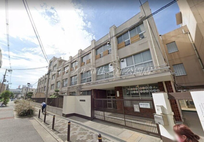 大阪市立玉出中学校(中学校/中等教育学校)まで599m オズレジデンス玉出