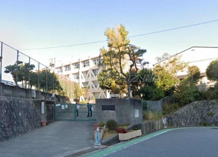 西宮市立大社中学校(中学校/中等教育学校)まで2368m 松園町戸建