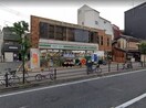 ローソンストア100玉出駅前店(コンビニ)まで365m 粉浜ハザマコーポ