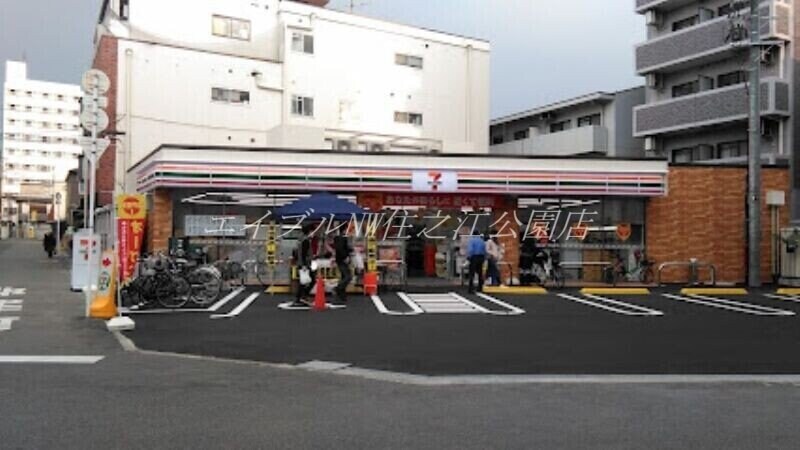 セブンイレブン大阪長居東4丁目店(コンビニ)まで364m ウェルスクエア長居公園Ⅱ