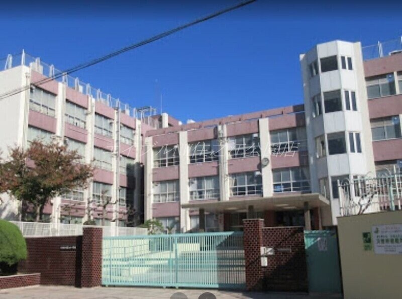 大阪市立墨江丘中学校(中学校/中等教育学校)まで988m 南海住吉清水丘グリーンコート