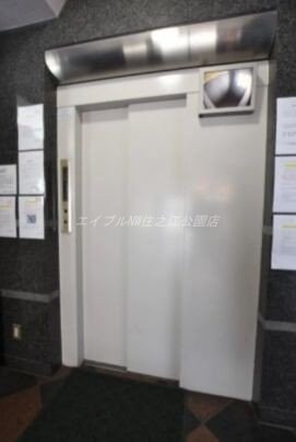 エレベータ フローレンス吉田