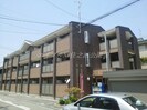 サル　ドゥ　セジュールの外観