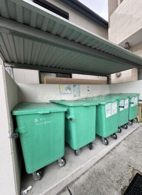専用ごみ置場 ラシーヌ宿院