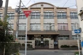 大阪市立成南中学校(中学校/中等教育学校)まで246m ガーデン・コート