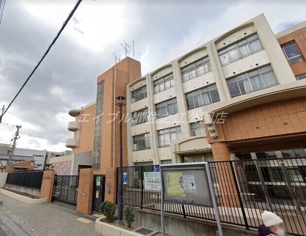 大阪市立鶴見橋中学校(中学校/中等教育学校)まで987m Ｋ－フロント今宮１番館