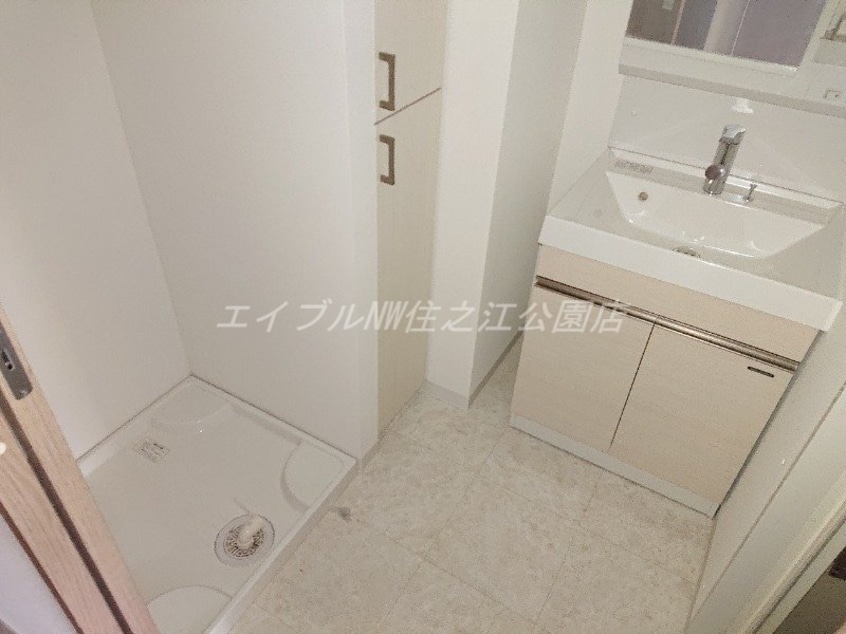 建築中写真★奇数階と偶数階で壁クロスと床の色が異なります★ SOFIA住吉大社