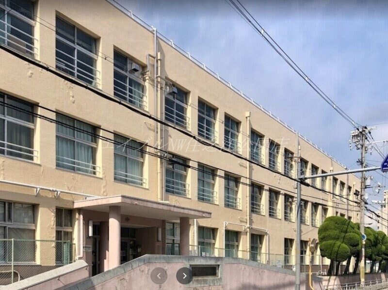 大阪市立敷津浦小学校(小学校)まで574m 北島2丁目テラスハウス